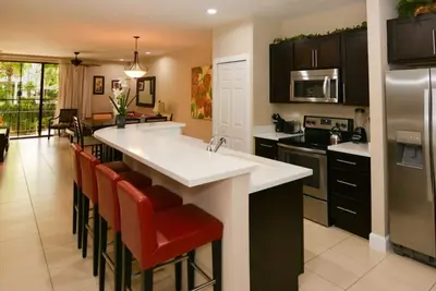Image de Charming 2-Bedroom Condo Ground Floor Overlooking Lifestyle Pool in Pacifico