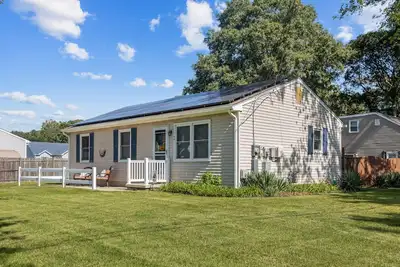 Image de Newly Renovated home in North Cm-Pets Ok-Beach Tags