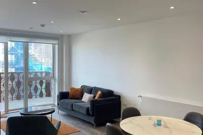 Image de Brand new 1 bed luxury apartment, Balcony with amazing views