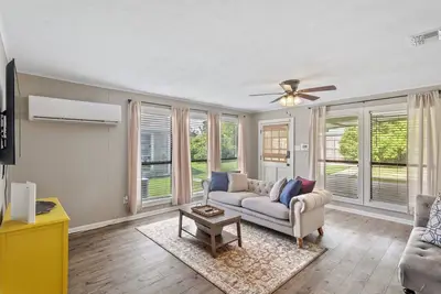 Image de Downtown Cottage Summ