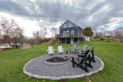 Image de Cole Lake Retreat - Pet-Friendly Cottage w\/ Swimming, Wi-Fi, Dock, Watercraft