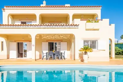 Image de Villa w/ Heatable Pool and Bbq in Galé