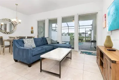 Image de 3 Bedrooms / 2 Bathroom / Festival Resort (181 Cd)
