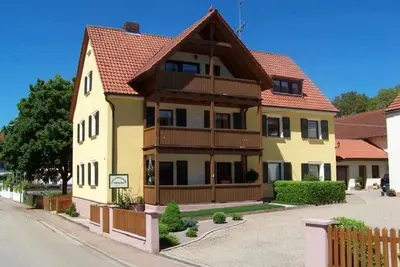 Image de Cozy holiday apartment \"Gerda BĂĽhler\" with a sunny balcony on the Hahnenkammsee