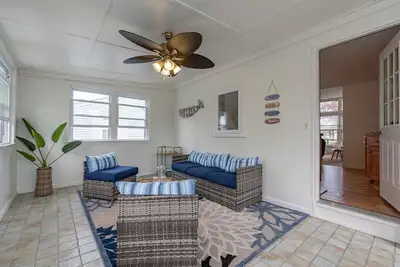 Image de Walk to Scarborough Beach from this Cozy 3 Bdrm!