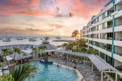 Image de Stylish 1 Bedroom with Ocean Views!