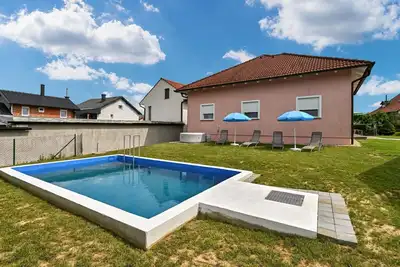 Image de Superbe maison à Senkovec avec sauna