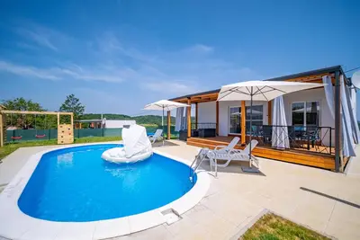 Image de Superbe maison à Cerovački Galovići