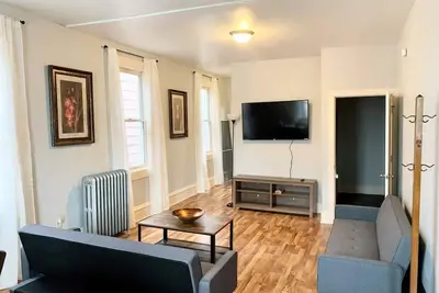 Image de Large unit in Kiel close to Road America\/Elkhart Lake