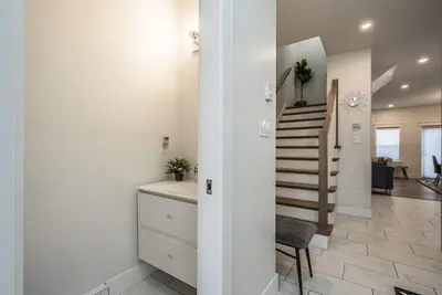 Image de Exquisite Cowie Hill Townhouse