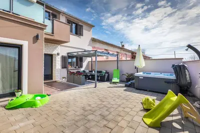 Image de Superbe maison à Marcana avec WiFi