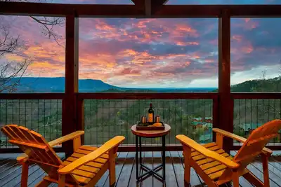 Image de Amazing Views! Hot tub *Game Room *3 Decks *Clean