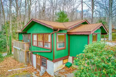 Image de Private dog-friendly home with washer\/dryer, patio, full kitchen, & WiFi