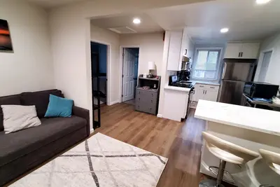 Image de Cozy 2 bdr unit in the center of East bay