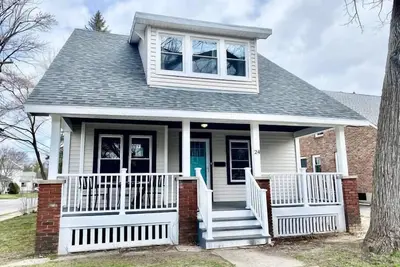 Image de Near the ♥️ of Scotia |Charming 4bd Home🌻