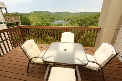 Image de Branson Condo with Pool and Hot Tub next to Silver Dollar City and Table Rock La