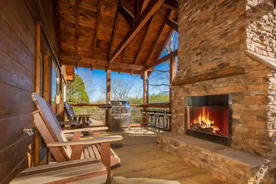 Image de AWildMtnSplash: Pool, P/Mtn View, Pets, Secluded, Theater, Games, Hot Tub, WiFi.