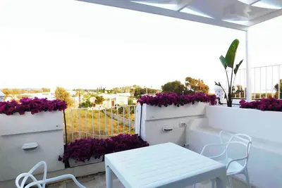 Image de Maison de vacances 'Mono Vista Mare Dauni' avec balcon et climatisation.