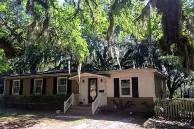 Image de Pet-friendly Cottage in the Trees - Great location!
