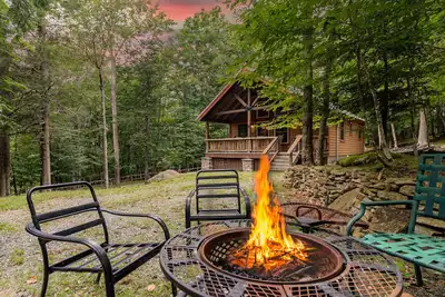 Image de Cozy Cabin in the Woods