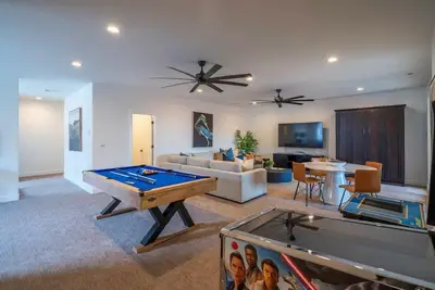 Image de Arcadia 63 | Sleeps 26 * Private Hot Tub * Arcades * Pool Table