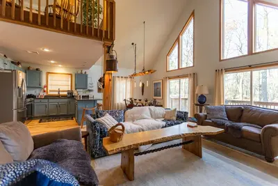 Image de *New* *Omg! * Boulder Lodge | Lakeview~Pets~HotTub