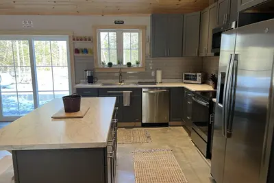 Image de Beautiful, brand new, cozy Maine cabin!