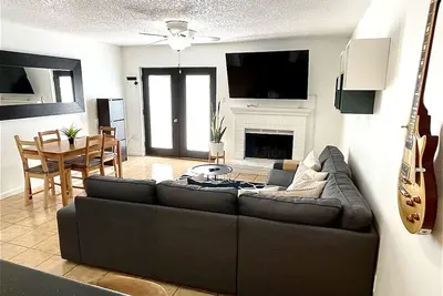 Image de Inner City TownHome