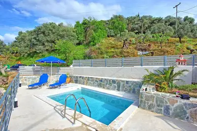 Image de Aretousa - Maison de campagne avec piscine privée en Crète