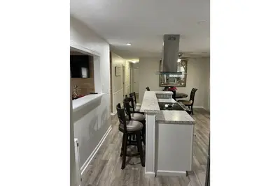 Image de Completely Renovated!