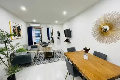Image de 78-3a Newly Renovated Xl 1br Modern Design W&D in unit