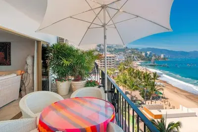 Image de Ocean view 2Br Condo-Balcony-Beach-Pool - 712