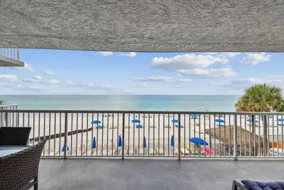 Image de Room for the Whole Family | 3br Beachfront at Seaview 204 | Summer Openings