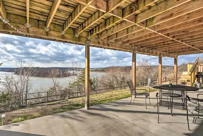 Image de Lakeside Urbana Home - Near Hunting & Fishing!