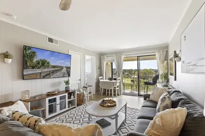 Image de Heated Outdoor & Indoor Pool! Monthly Rates Available @ Hhr!