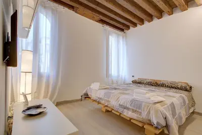 Image de Rialto-Stua-Market, 2 doubles, wifi, super airconditioning