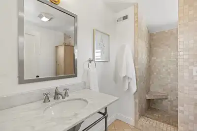 Image de Family-friendly beach retreat
