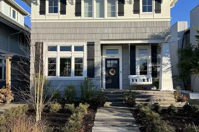 Image de Cozy, comfortable, luxury 4+ Br home 1 block to Alki Beach! Central Air!