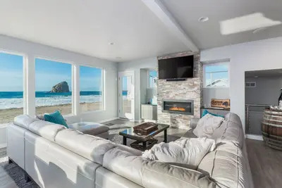 Image de Catoor #150 - Modern oceanfront luxury home, spacious, rooftop deck, amazing views.