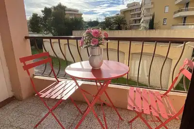 Appartement 3 pièces, 6 couchages, parking, proche plage et commerces, Fréjus