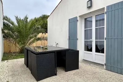 Image de Charmante maison 6 couchages, jardin privé, proche plage, Wi-Fi, 2 étoiles, ménage inclus