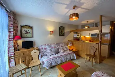 Image de Studio cosy avec Multi Pass, à 100m des remontées Linga, garage et WiFi inclus, idéal ski et été