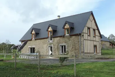 Image de Gîte rural avec jardin, 5 chambres, équipements inclus, idéal pour vacances nature et randonnées