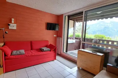 Image de Studio rénové avec jardin, proche télécabine, bien équipé