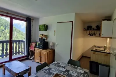 Image de Appartement 6 pers à Valfréjus, près des pistes, avec balcon, parking gratuit et équipements bébé