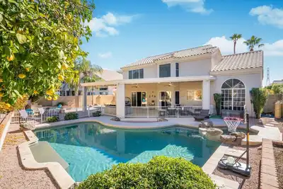 Image de Modern Home w/ Pool & Spa | Sleeps 10