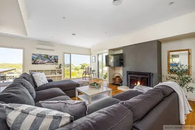 Image de Brewster 6 Bedrooms, Views, Walk To The Beach, Hot Springs, Retreat In Rye