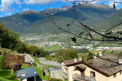 Image de Appartement \"Il Giardino\" avec vue sur les montagnes, terrasse privée et Wi-Fi
