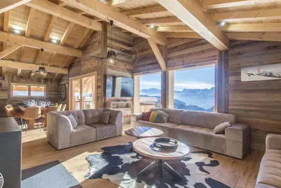 Image de Chalet Panoramique 14 pers face au Mont Blanc au bord des pistes Sauna Jacuzzi
