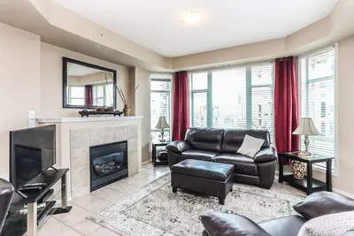 Image de Sunset Waterfront Resort #1103 – 1Bed-1Bath Suite + Open Den